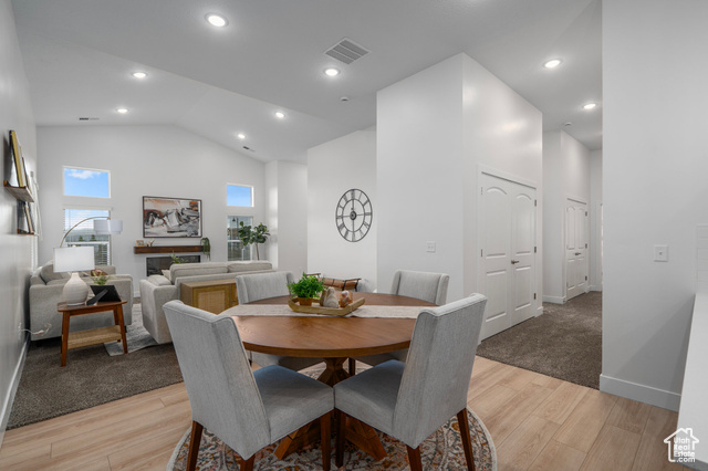 Photo 10 for MLS #2070022 at 1502 N Utah Cottage Dr #C