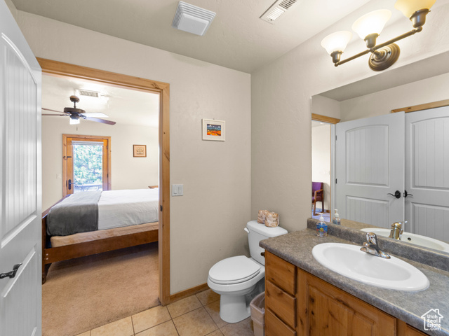 Photo 17 for MLS #2070035 at 2 Desert Wind Dr #2