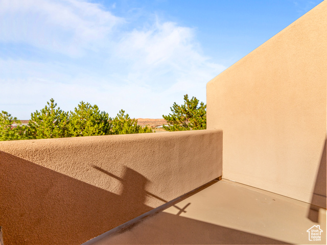 Photo 27 for MLS #2070035 at 2 Desert Wind Dr #2