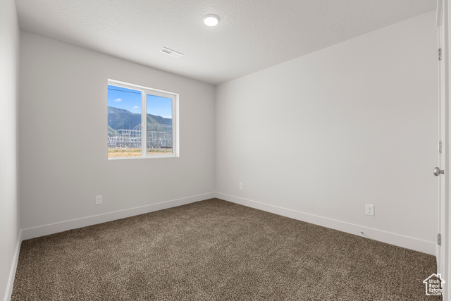 Photo 15 for MLS #2070160 at 4004 S Woodland Ave #347