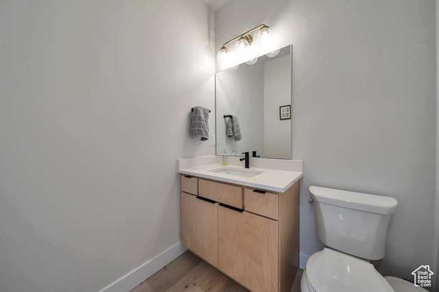 Photo 14 for MLS #2070181 at 869 S Washington St #101