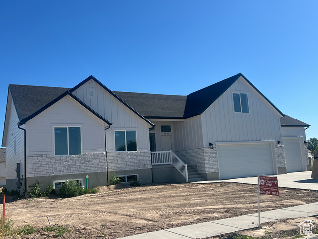4652 W 25 N #415