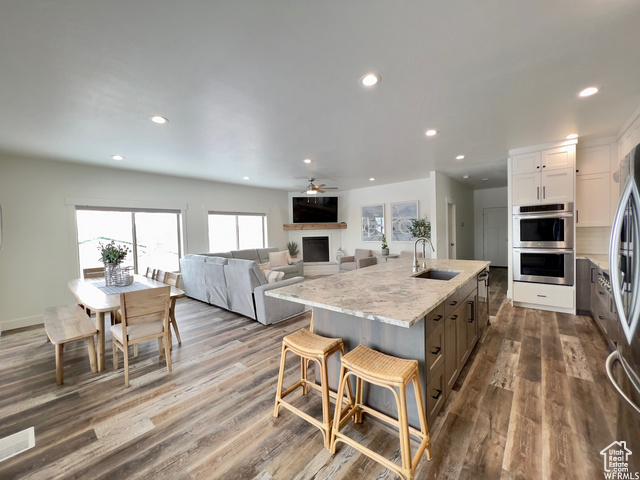 Photo 11 for MLS #2070383 at 833 W Sunrise Cir