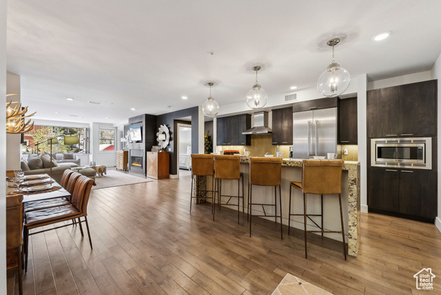 Photo 3 for MLS #2070598 at 820 Park Ave #203