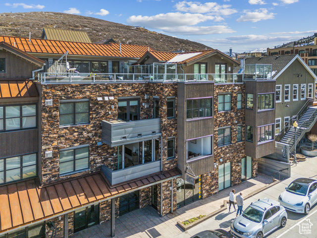 Photo 52 for MLS #2070598 at 820 Park Ave #203