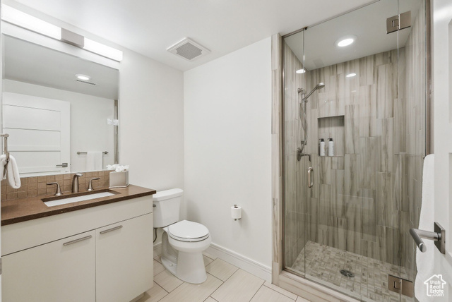 Photo 31 for MLS #2070598 at 820 Park Ave #203