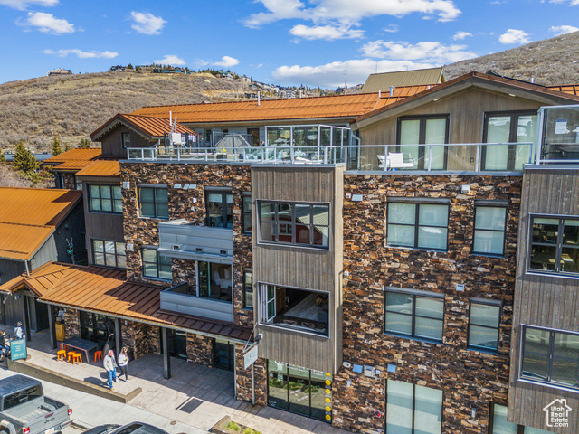 Photo 51 for MLS #2070598 at 820 Park Ave #203