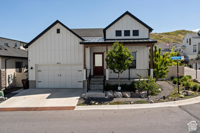 Photo 3 for MLS #2070661 at 4823 W Mossley Dr