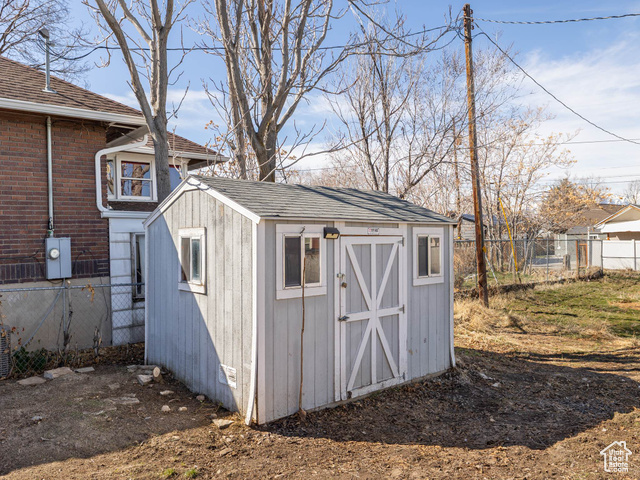 Photo 15 for MLS #2070671 at 87 N Glenwood Ave