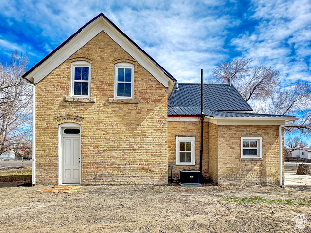 Photo 40 for MLS #2070859 at 120 S 200 East