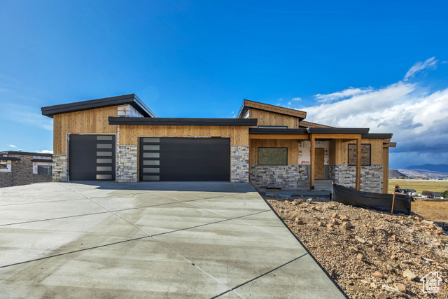 Photo 3 for MLS #2070949 at 872 High Country Ln #20