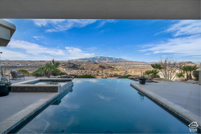 Photo 32 for MLS #2071336 at 2031 E Cliff Point Dr