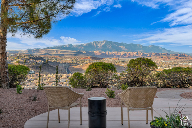 Photo 65 for MLS #2071336 at 2031 E Cliff Point Dr