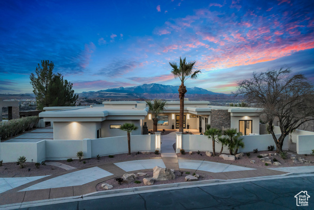 Photo 48 for MLS #2071336 at 2031 E Cliff Point Dr