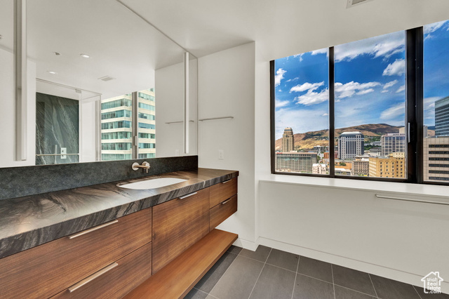 Photo 20 for MLS #2071348 at 48 W 300 South #2204-N