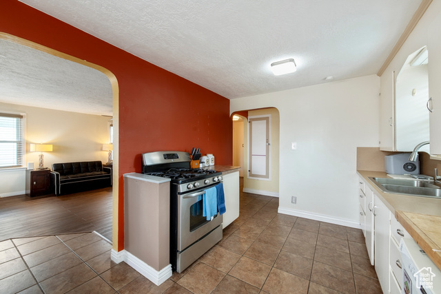 Photo 10 for MLS #2071385 at 2348 Iowa Ave