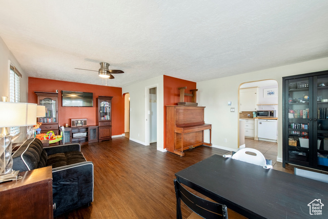 Photo 7 for MLS #2071385 at 2348 Iowa Ave