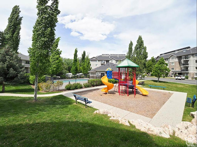 1230 E PRIVET DR #214, Salt Lake City UT 84121