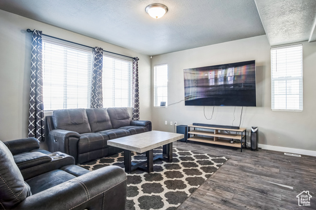 Photo 8 for MLS #2071621 at 5731 W Osprey Dr