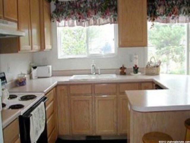 876 W 1700 S, Woods Cross, UT 84087 — photo 3