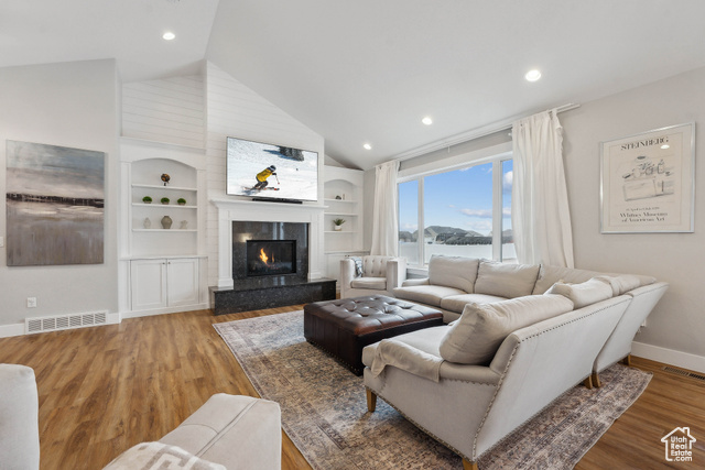 Photo 19 for MLS #2071882 at 9227 N Horizon Dr