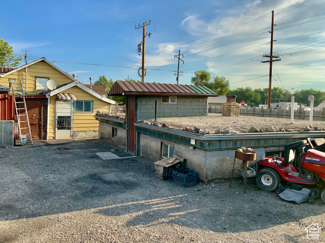 Photo 34 for MLS #2071899 at 625 W Main St