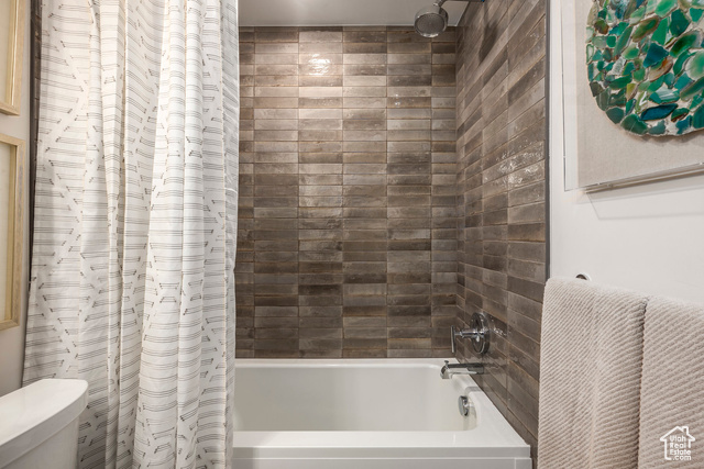 Photo 33 for MLS #2071911 at 6051 N Fairview Dr #238