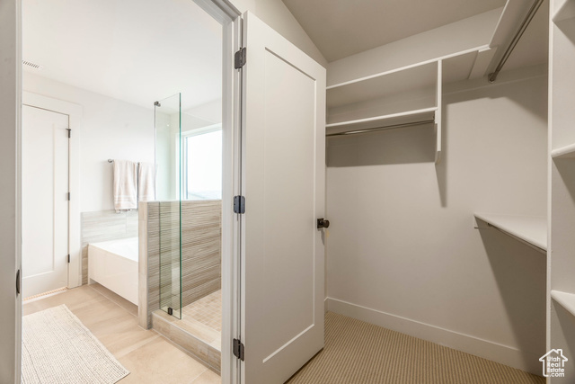 Photo 17 for MLS #2071911 at 6051 N Fairview Dr #238