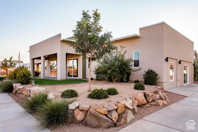 Photo 44 for MLS #2071931 at 499 W Emerald Pointe Dr