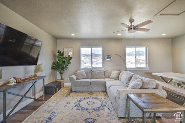 Photo 13 for MLS #2071980 at 55 W Buttercup Ln #24/23