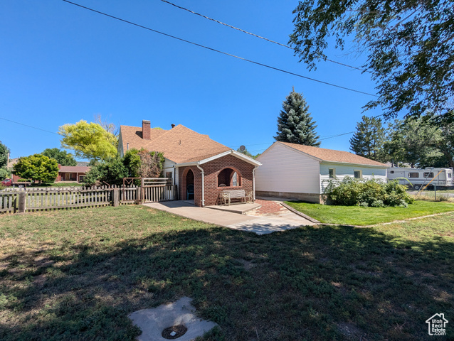 215 N STATE ST, Fountain Green UT 84632