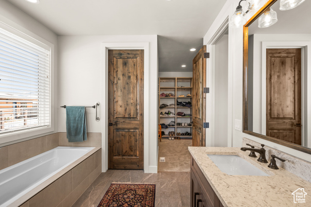Photo 14 for MLS #2072280 at 481 Thorn View Ct #6
