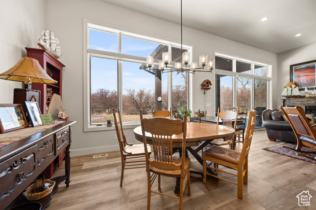 Photo 10 for MLS #2072280 at 481 Thorn View Ct #6