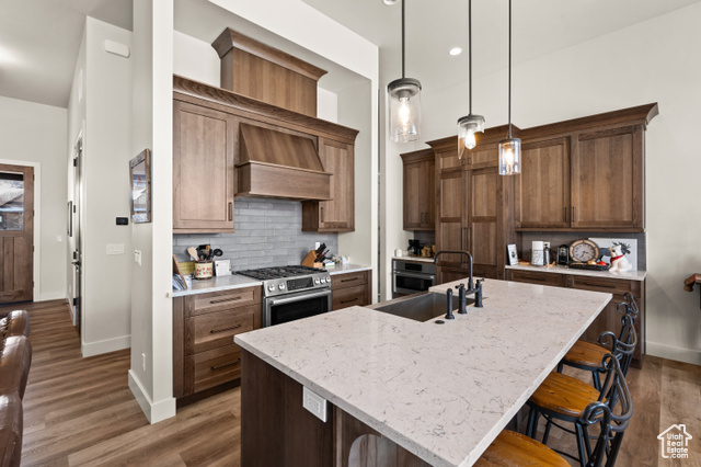 Photo 9 for MLS #2072280 at 481 Thorn View Ct #6