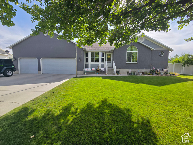8894 S SUN LEAF DR, West Jordan UT 84088