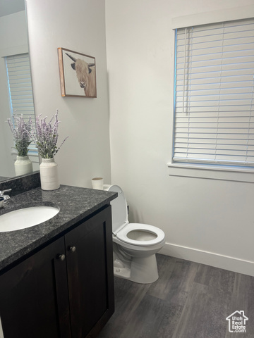 Photo 5 for MLS #2072622 at 956 W 40 North