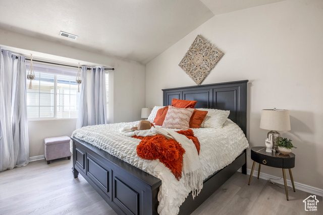 Photo 13 for MLS #2072632 at 966 W Big River Ct #3