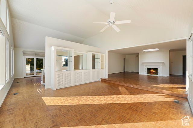 Photo 13 for MLS #2072634 at 2532 E Maywood Dr