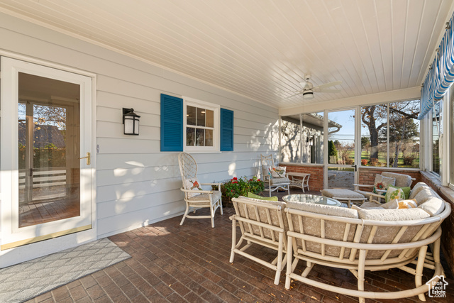 Photo 48 for MLS #2072634 at 2532 E Maywood Dr
