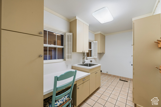 Photo 28 for MLS #2072634 at 2532 E Maywood Dr