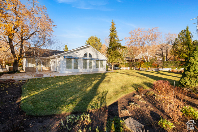 Photo 51 for MLS #2072634 at 2532 E Maywood Dr