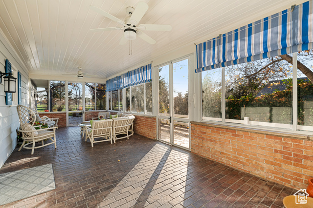 Photo 46 for MLS #2072634 at 2532 E Maywood Dr