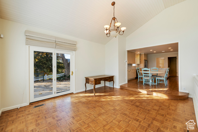 Photo 19 for MLS #2072634 at 2532 E Maywood Dr