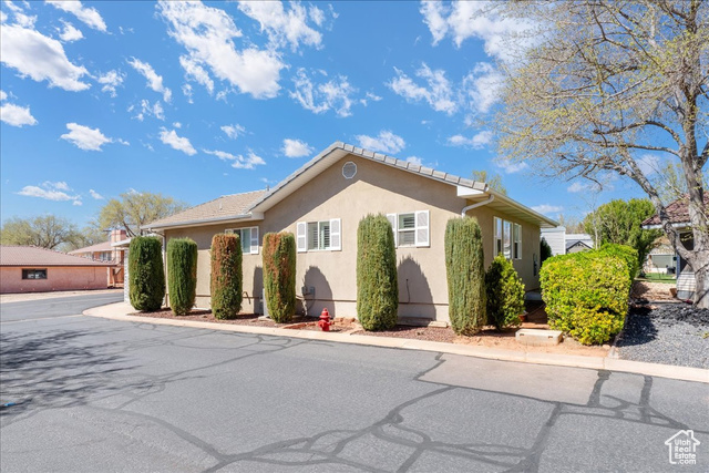 180 N 1100 E #24, Washington UT 84780