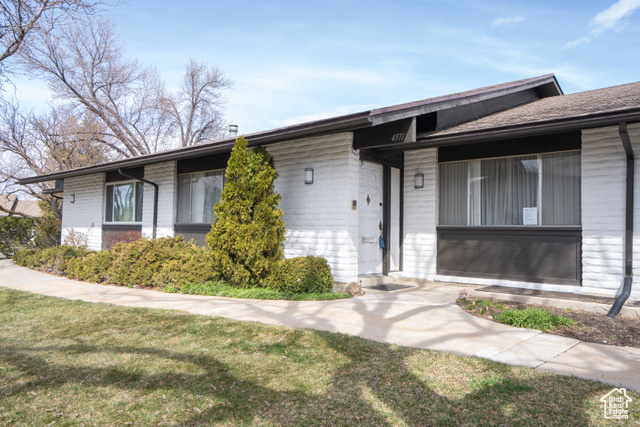 Photo 2 for MLS #2072711 at 4971 S Beaver Brook Ln #40