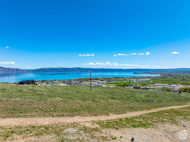 390 N LAKEVIEW RIDGE RD, Garden City UT 84028