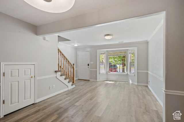 Photo 6 for MLS #2072783 at 962 N Independence
