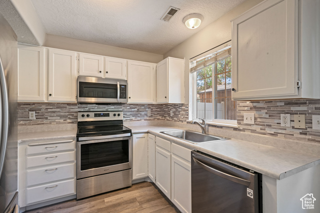 Photo 8 for MLS #2072783 at 962 N Independence