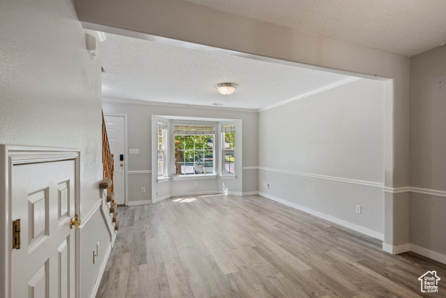 Photo 7 for MLS #2072783 at 962 N Independence