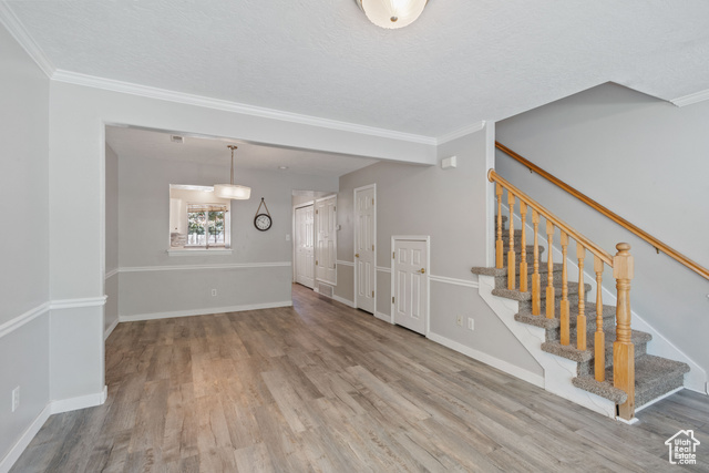 Photo 5 for MLS #2072783 at 962 N Independence